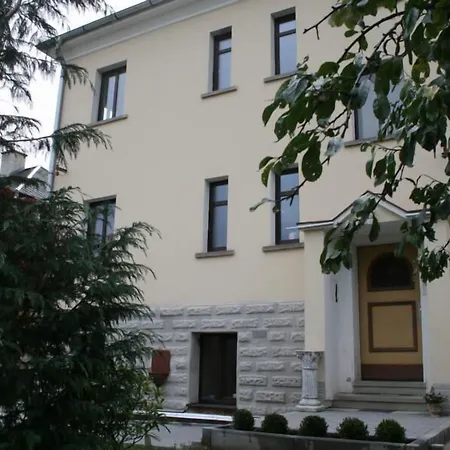 Hotel Na Vodach 3*